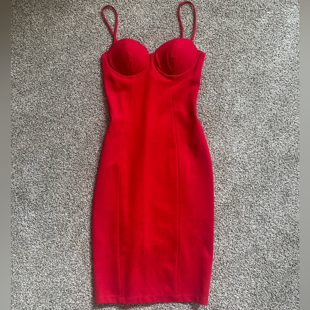 Red silhouette dress